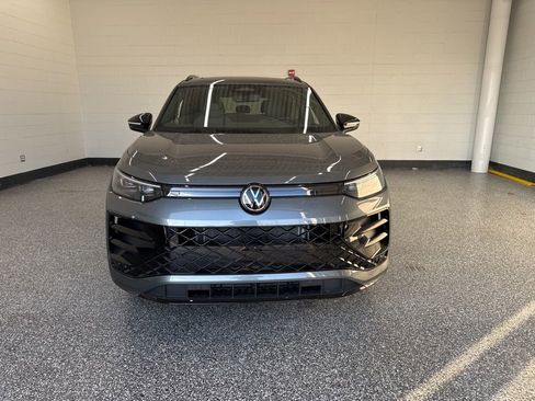 New 2026 Volkswagen Tiguan SE R-Line AWD/4WD image 5