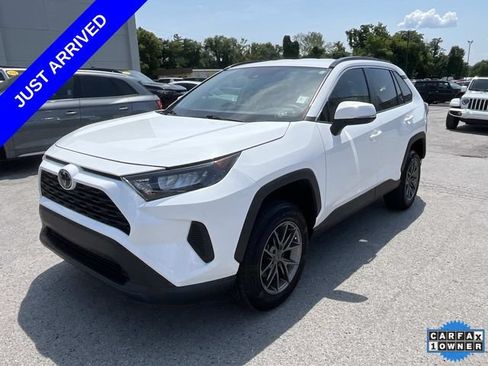 Used 2021 Toyota RAV4 LE AWD/4WD image 18