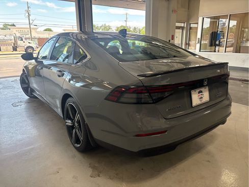 Used 2023 Honda Accord Sport image 9