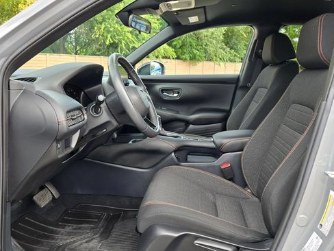 Used 2024 Honda HR-V Sport image 9