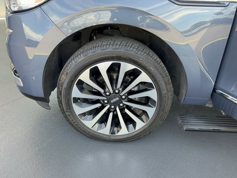 Used 2022 Lincoln Navigator Reserve AWD/4WD image 42