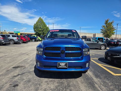 Used 2018 RAM 1500 ST AWD/4WD image 2