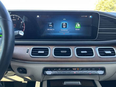 Used 2021 Mercedes-Benz GLS 450 4MATIC image 13