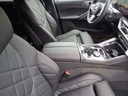 New 2026 BMW X6 xDrive40i w/ Premium Package image 32