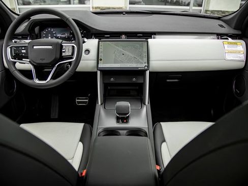 New 2026 Land Rover Discovery Sport Landmark AWD/4WD image 19