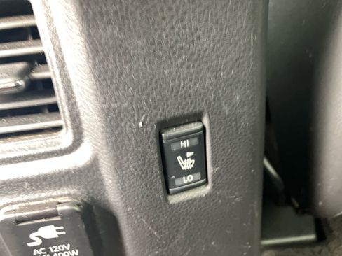 Used 2019 Nissan Titan PRO-4X w/ Pro-4x Convenience Package AWD/4WD image 35