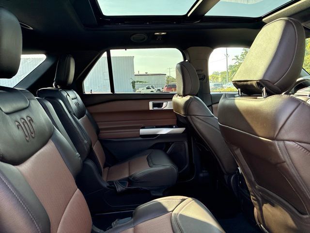 Used 2022 Ford Explorer King Ranch w/ Class IV Trailer Tow Package AWD/4WD image 26