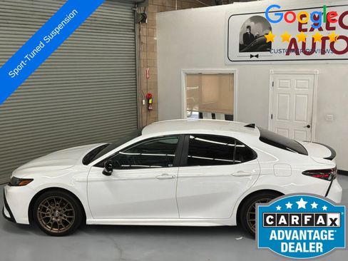 Used 2024 Toyota Camry SE FWD image 8