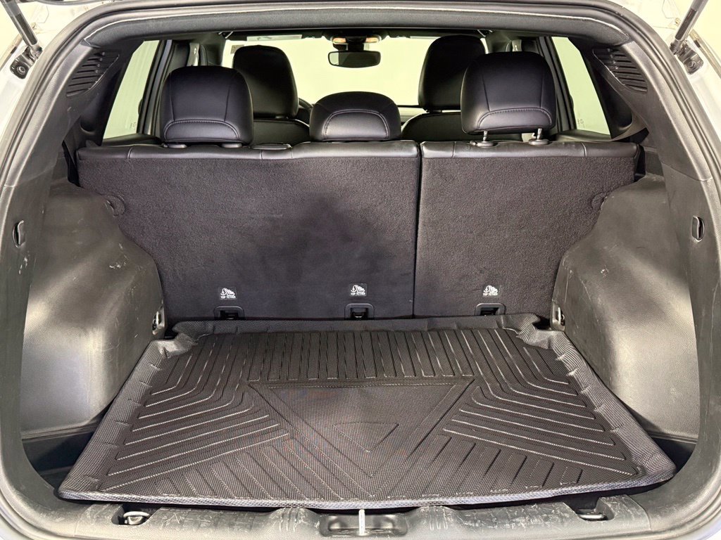 Used 2023 Jeep Compass Latitude AWD/4WD image 37
