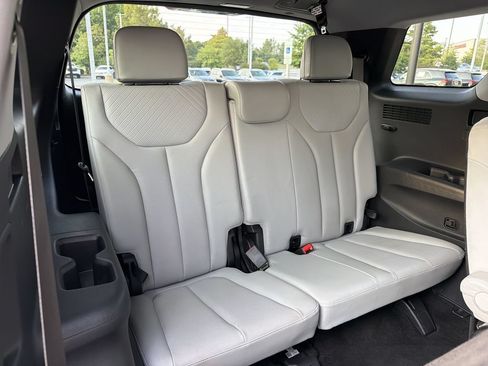 Used 2025 Hyundai Palisade SEL FWD image 17