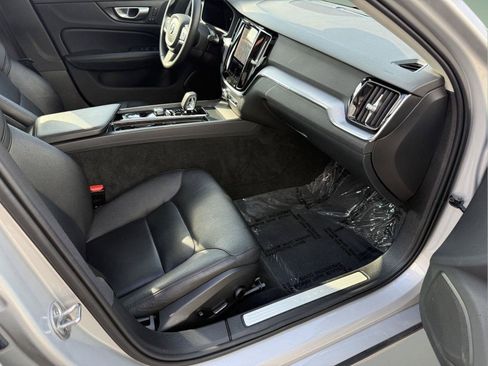 Used 2024 Volvo S60 B5 Core FWD image 20