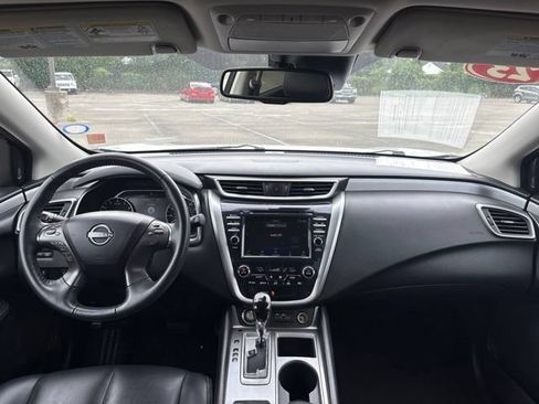 Used 2023 Nissan Murano SV AWD/4WD image 14