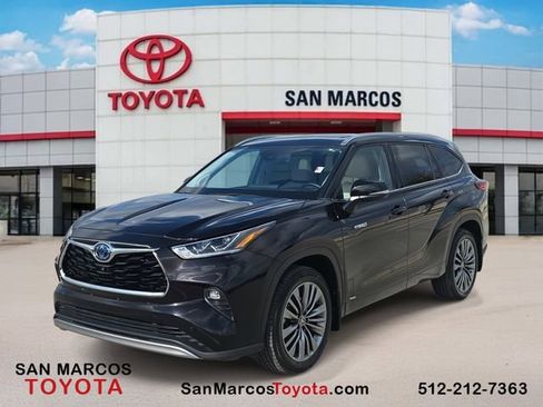 Used 2021 Toyota Highlander Platinum image 1
