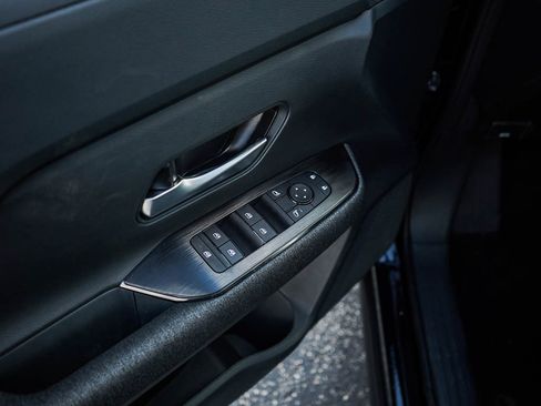 New 2026 Nissan Kicks SV w/ SV Premium Package image 18