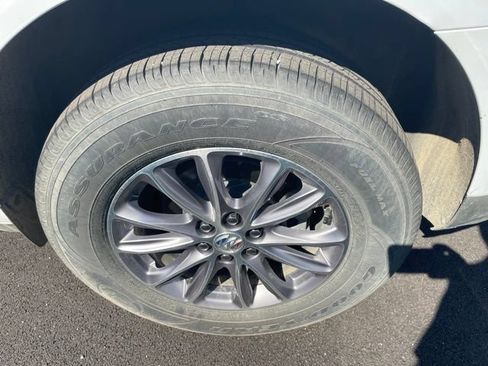 Used 2024 Buick Enclave Essence w/ LPO, Floor Liner Package FWD image 5