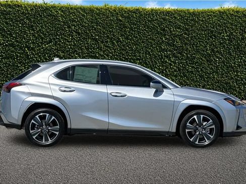 New 2026 Lexus UX 300h FWD image 4