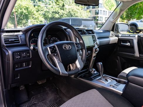 Used 2020 Toyota 4Runner SR5 AWD/4WD image 22