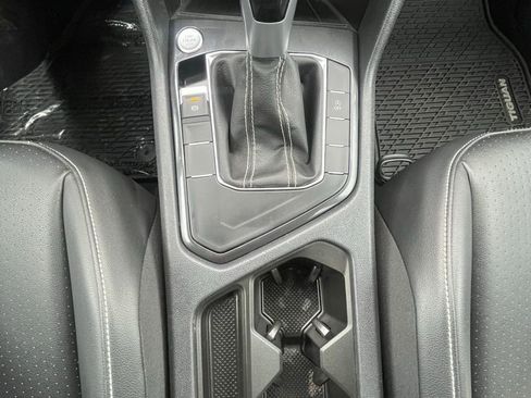 Certified 2023 Volkswagen Tiguan SE image 15