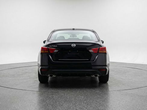 Used 2025 Nissan Altima 2.5 SV image 7