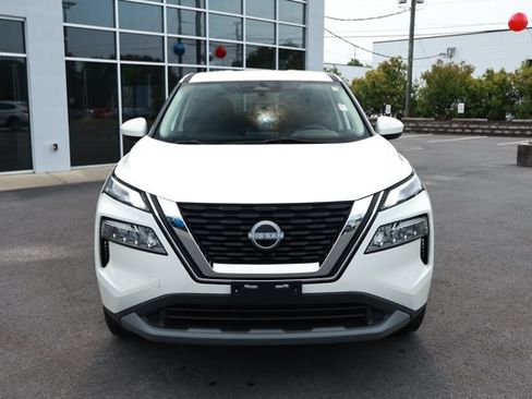 Used 2023 Nissan Rogue SV AWD/4WD image 2