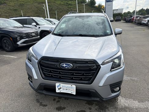 Used 2022 Subaru Forester Premium w/ Popular Package #1 AWD/4WD image 10