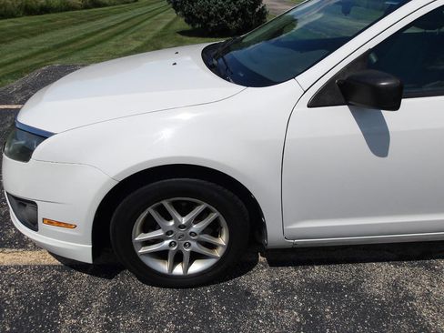 Used 2012 Ford Fusion S image 27