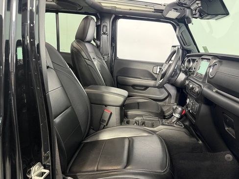Used 2023 Jeep Wrangler Unlimited Sahara w/ Safety Group AWD/4WD image 31