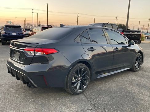 Certified 2025 Toyota Corolla SE image 5