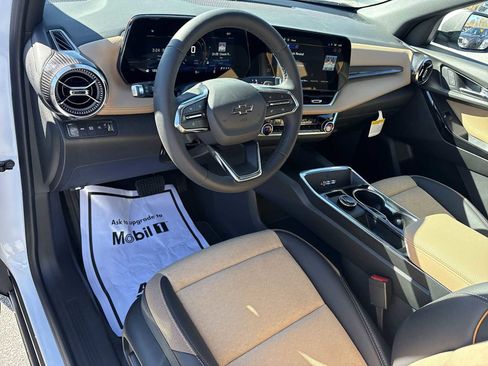 New 2026 Chevrolet Equinox ACTIV w/ Convenience Package III AWD/4WD image 10