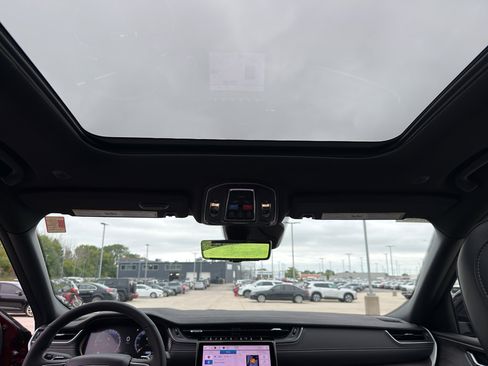 New 2025 Jeep Grand Cherokee L Limited w/ Luxury Tech Group II image 31