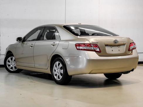 Used 2011 Toyota Camry LE w/ Fleet Convenience Pkg FWD image 14