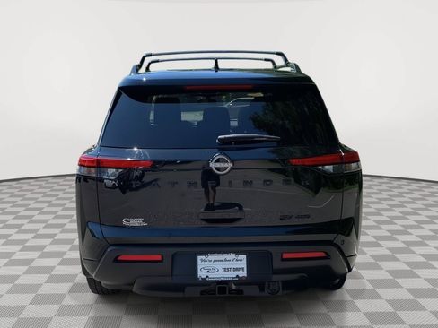 Used 2022 Nissan Pathfinder SV w/ SV Premium Package AWD/4WD image 4