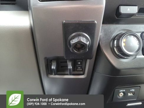 Used 2015 Ford F150 XLT w/ Max Trailer Tow Package image 25