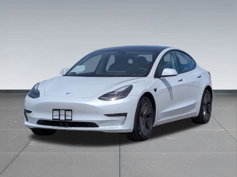 Used 2022 Tesla Model 3 Long Range AWD/4WD image 9