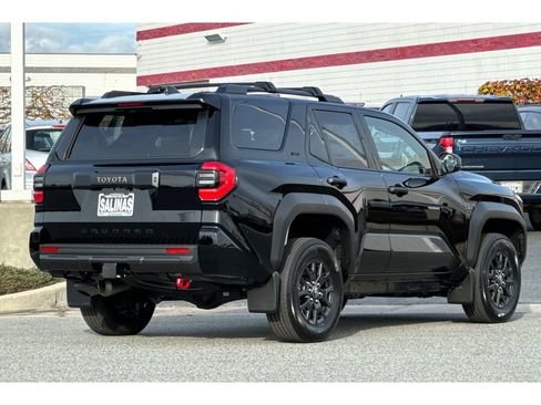 New 2026 Toyota 4Runner SR5 image 3