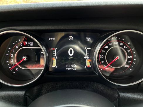 Used 2018 Jeep Wrangler Unlimited Rubicon w/ LED Lighting Group image 13