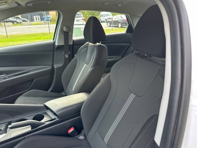 Used 2024 Hyundai Elantra SE FWD image 8