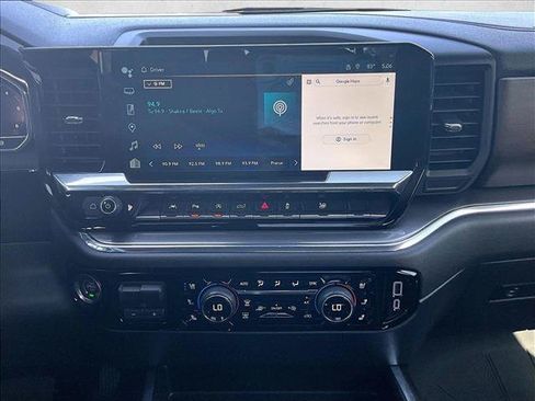 Used 2024 Chevrolet Silverado 1500 High Country w/ High Country Premium Package AWD/4WD image 8