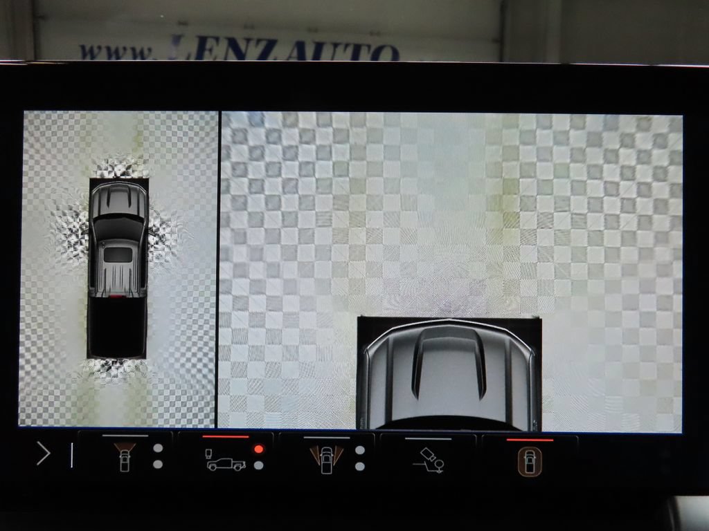 Used 2024 Chevrolet Silverado 1500 RST AWD/4WD image 17