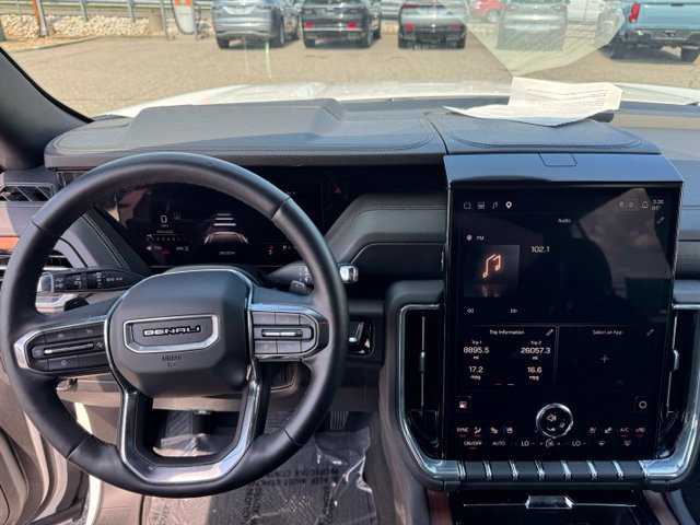 Used 2025 GMC Yukon Denali AWD/4WD image 16