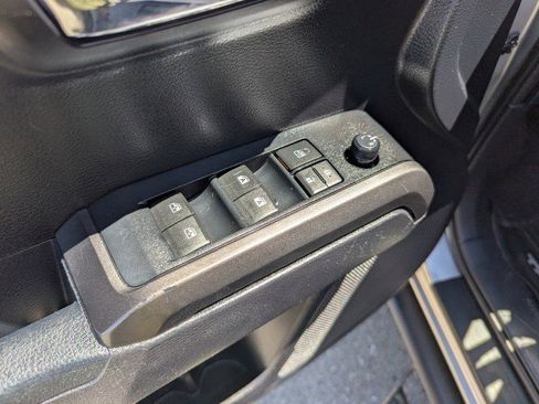 Used 2019 Toyota Tacoma TRD Sport AWD/4WD image 10