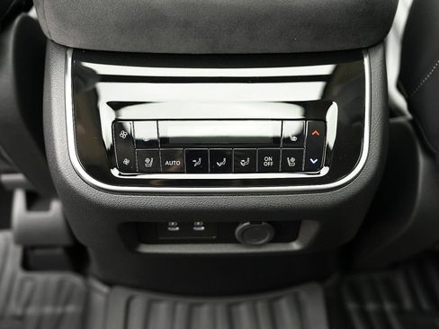 New 2025 INFINITI QX80 Sensory image 35