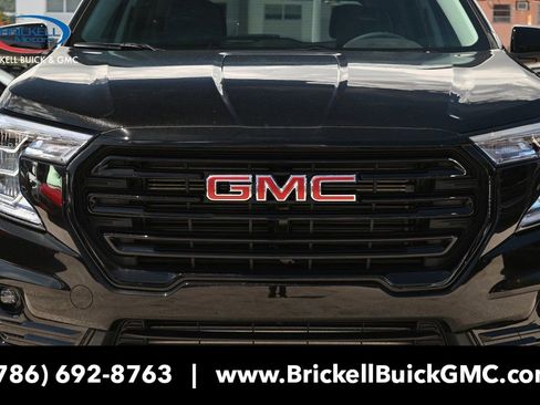 New 2024 GMC Terrain SLT w/ Elevation Edition image 9
