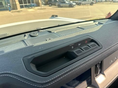 Used 2025 Ford Bronco Outer Banks AWD/4WD image 24