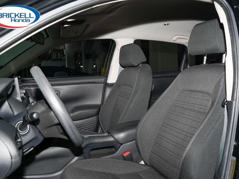 Certified 2025 Honda HR-V LX image 15