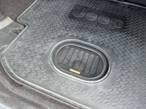 Used 2018 Jeep Wrangler Unlimited Sport AWD/4WD image 31