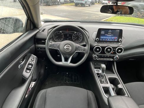 Used 2024 Nissan Sentra SV FWD image 6