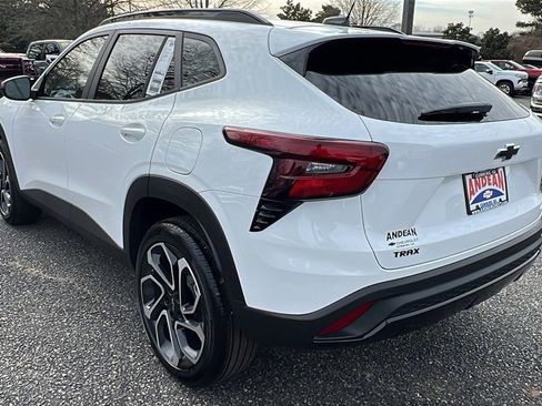 New 2026 Chevrolet Trax RS w/ Driver Confidence Package image 7