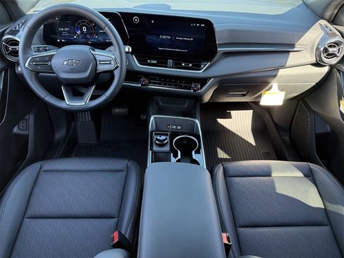 New 2026 Chevrolet Equinox LT w/ Convenience Package II image 10