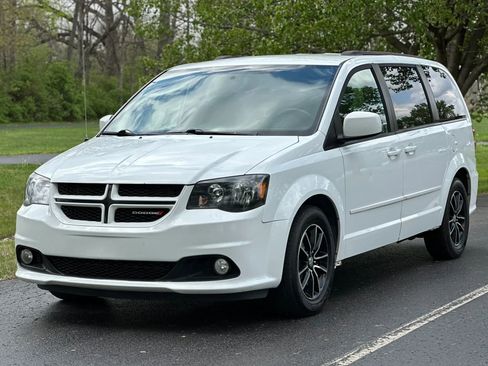 Used 2016 Dodge Grand Caravan R/T FWD image 1